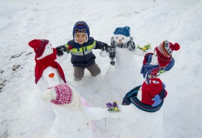 Ovacık'ın En Renkli Kardan Çocukları
