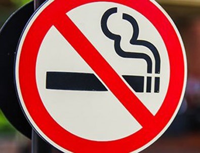 Özel araçta da sigara içmek yasak