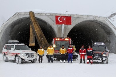 Rize Sağlık Müdürlüğü Ekipleri 'Kar' Tatbikatı Yaptı