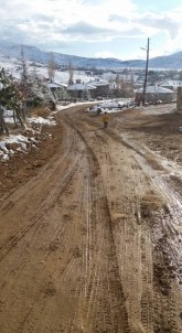 Çamurlu Yollar Meclis Üyesini Çileden Çıkardı