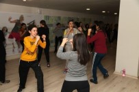 BÜYÜKDERE - Dünya Şampiyonundan Kick Boks Eğitimi