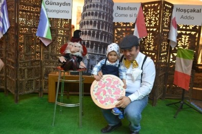 Minikler Dünyayı Gezmeye Piazza'dan Başlıyor