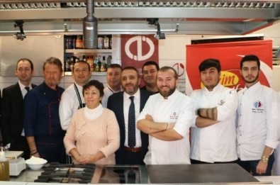 'Üniversiteliler Mutfakta Çalıştayı' Kapılarını Anadolu Üniversitesi Turizm Fakültesi'nde Açtı