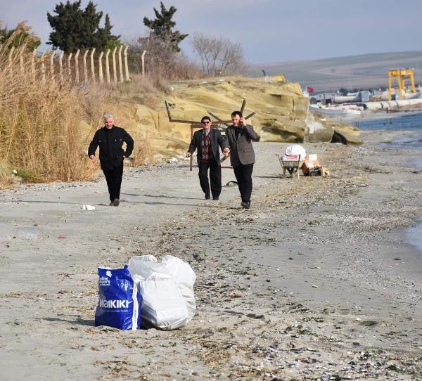 Denizden çuval çuval Kuran-ı Kerim çıktı