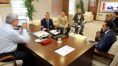 Başkan Karaosmanoğlu, STK'larla Bir Araya Geldi