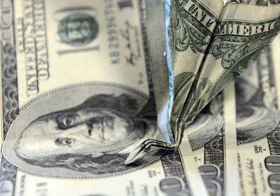 Dolar, Kritik Açıklama Öncesinde Düşüşte