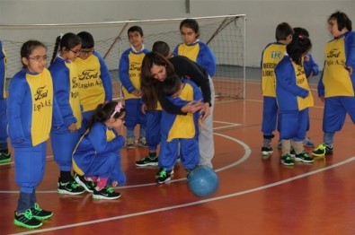 Görme Engelli Çocuklar 'Goalball' İle Tanıştı