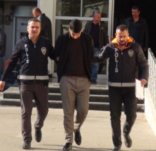 Mersin'de Telefon Dolandırıcısı Suçüstü Yakalandı