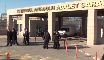 Anadolu Adalet Sarayı Girişinde Kavga Açıklaması 2 Yaralı
