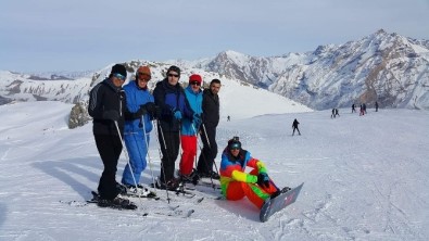Hakkari'de Kayak Sezonu Başlıyor