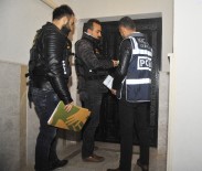 İzmir'de FETÖ Operasyonu Açıklaması 15 Gözaltı