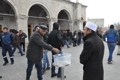 Kars'ta Halep'te Katledilenler İçin Gıyabi Cenaze Namazı Kılındı