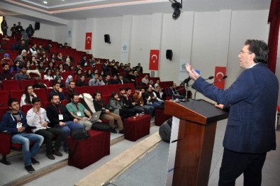 NEÜ'de Devfest Etkinlikleri'nin 4'Ncüsü Gerçekleştirildi