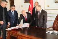 MEHMET CEYLAN - Uyan'dan Dev Bir Adım Daha