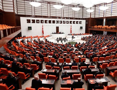 AK Parti'nin Anayasa teklifi Meclis'te