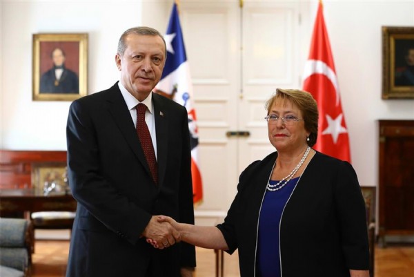 Cumhurbaşkanı Recep Tayyip Erdoğan Şili'de resmi törenle karşılandı