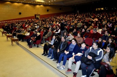 'Bugün Git Yarın Gel' Oyunu Mersinlilerin Beğenisini Topladı