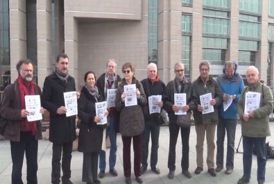 Can Dündar'a Destek İçin Suç Duyurusu