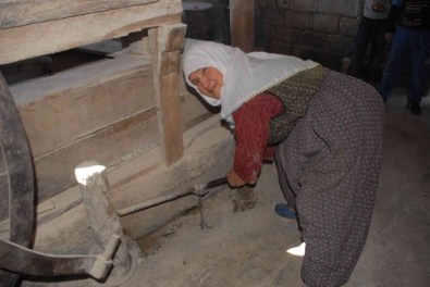 Değirmenci Nine Teknolojiye Meydan Okuyor