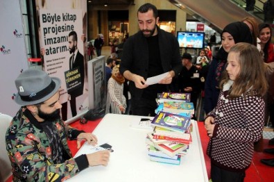 Gökhan Türkmen, Köy Okulları İçin Kitap Topladı