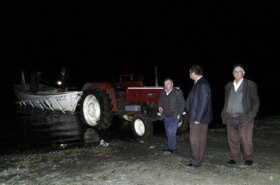 Ördek Avlarken Kendini Vuran Avcı Çamura Saplandı