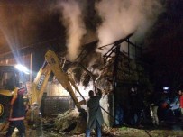 SAMANLıK - Samanlıkta Çıkan Yangın Kısa Sürede Söndürüldü