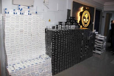 Yolcu Otobüsünde 20 Bin Paket Kaçak Sigara Ele Geçirildi
