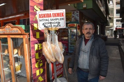 Duyarlı Esnaf Ekmeğini Bölüşüyor
