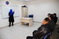BİLGİSAYAR MÜHENDİSİ - Karaman'da Kent Konseyi Sığınmacılar İçin Dil Kursu Açtı