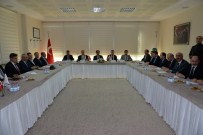 KOCAELİ VALİSİ - Vali Güzeloğlu, Meslek Değerlendirme Toplantısına Katıldı