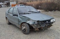 Besni İlçesinde Trafik Kazası Açıklaması 2 Yaralı