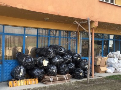 Düzce'de 125 Bin TL'lik Kaçak Kozmetik Ürünü Ele Geçirildi