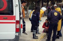 ADIYAMAN VALİLİĞİ - Kargo Minibüsü Yayaya Çarptı Açıklaması 1 Yaralı