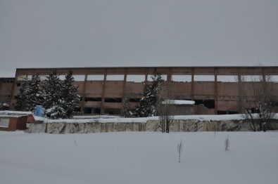 Sarıkamış Ayakkabı Fabrikası Tamamen Talan Edildi!