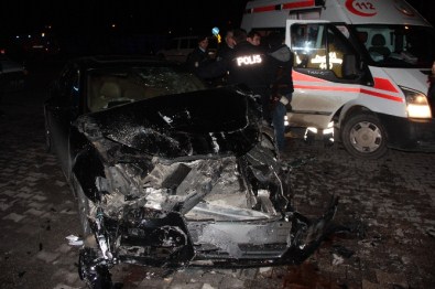 Zırhlı Polis Aracıyla Otomobil Çarpıştı Açıklaması 6 Yaralı