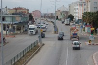 İBRAHİM ERGİN - Kara Yolundaki Trafik Işıkları Sırası Şoförleri Çileden Çıkartıyor