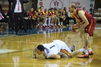 Aslan Potada Güldü