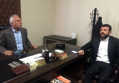 CHP Genel Başkan Yardımcısı Veli Ağbaba, Belediye İş Sendikası Malatya Şubesini Ziyaret Etti