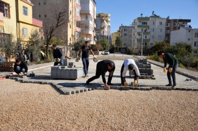 Erdemli'nin Sokakları Parke Yolla Döşeniyor