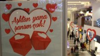 NOSTALJI - Forum Magnesia'dan Sevgililer Gününe Özel Karşılama