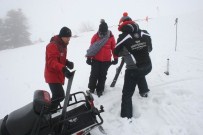 HAFTA SONU TATİLİ - Kayak Yaparken Yaralanan Genç Kızın İmdadına Jak Yetişti