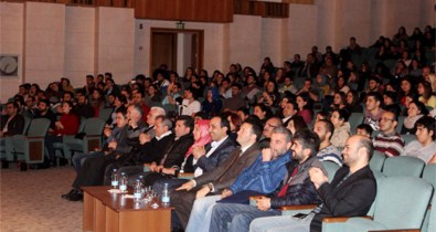 Özgecan Arslan'a Adanan Oyun 'Kaktüs'e Büyük İlgi