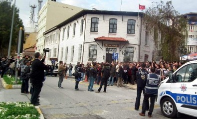 Aydın'da Polis Protosto Yürüyüşüne İzin Vermedi