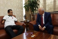 HAMİT DEMİR - Azimli Kulaçtan Yenimahalle Belediye Başkanına Ziyaret