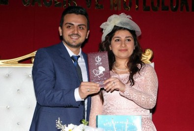 Bağcılar'da 14 Şubat Sevgililer Günü'nde 50 Çift Dünya Evine Girdi