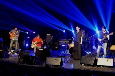 Birsen Tezer Nilüfer'de Hayranlarını Büyüledi