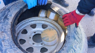 Eroin; Kaçak Sigara, Çay, Cep Telefonu, Akaryakıt... Van'da Kaçakçılara Milyonluk Darbe