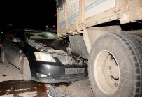 Otomobil Kamyona Çarptı Açıklaması 1 Yaralı