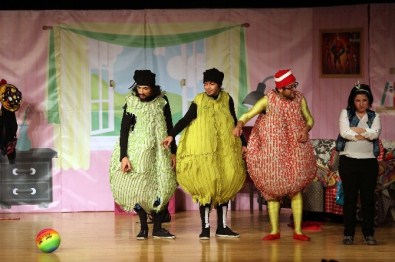 Yenimahalle Belediyesi'nden Mikroplara Karşı Tiyatrolu Mücadele