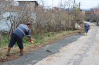 Akçakoca'da Cadde Ve Sokaklarda Onarım Bakım Çalışmaları Devam Ediyor